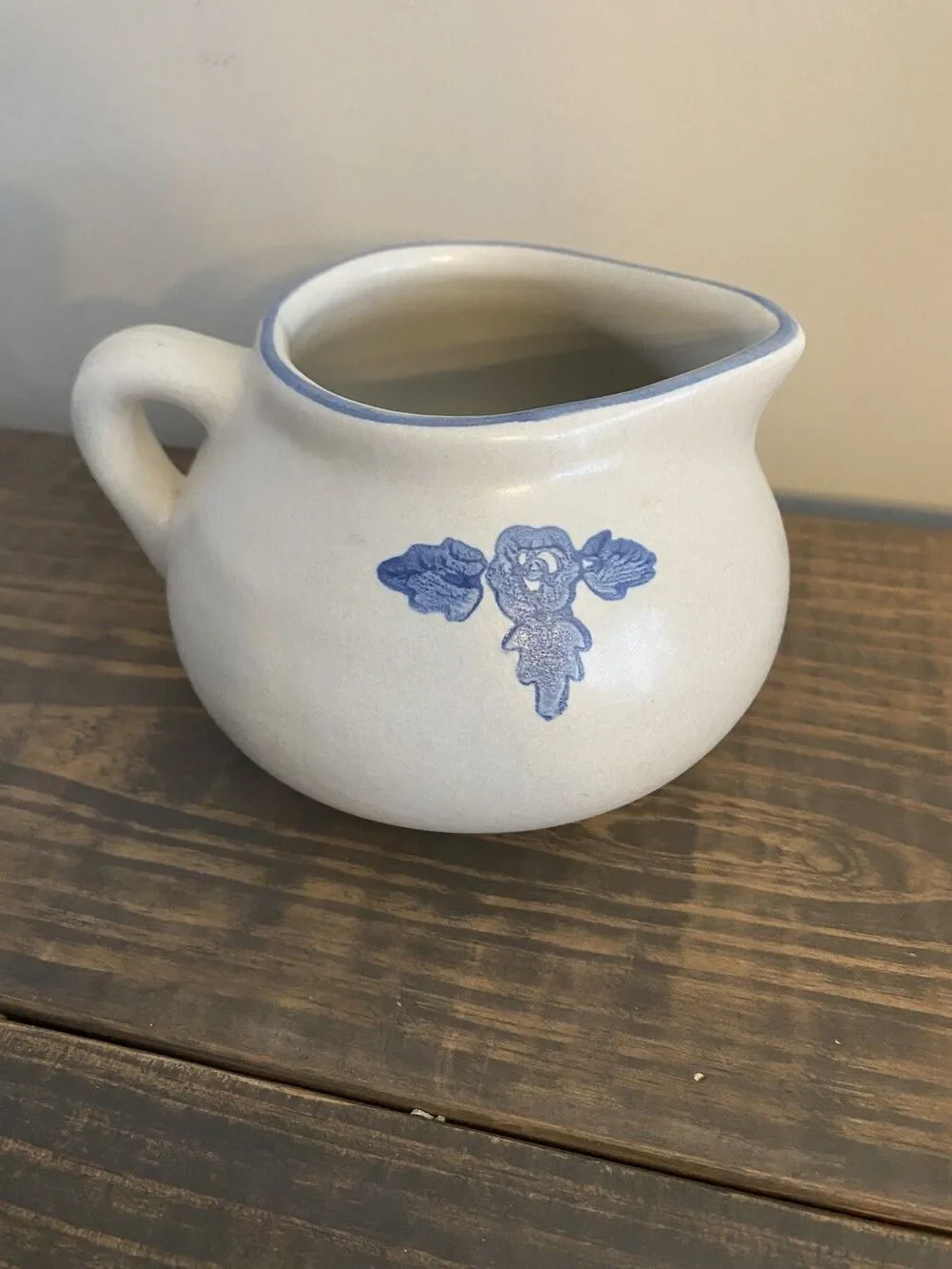 Pfaltzgraff Yorktowne Gravy Sauce Boat Pitcher Blue Gray Stoneware 7-414